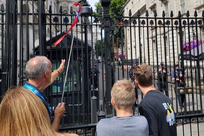 London: Westminster Abbey, Big Ben & Changing of the Guards Tour - Westminster Abbey in one hour: coronations, tombs, and Poets’ Corner