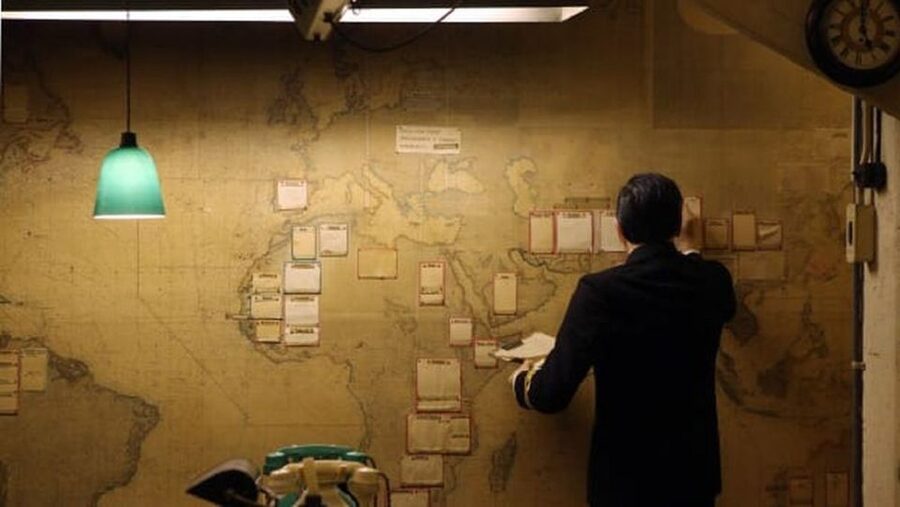 London: Westminster Abbey & Churchill War Rooms Walking Tour - Starting near Green Park (or The Ritz): get your bearings first