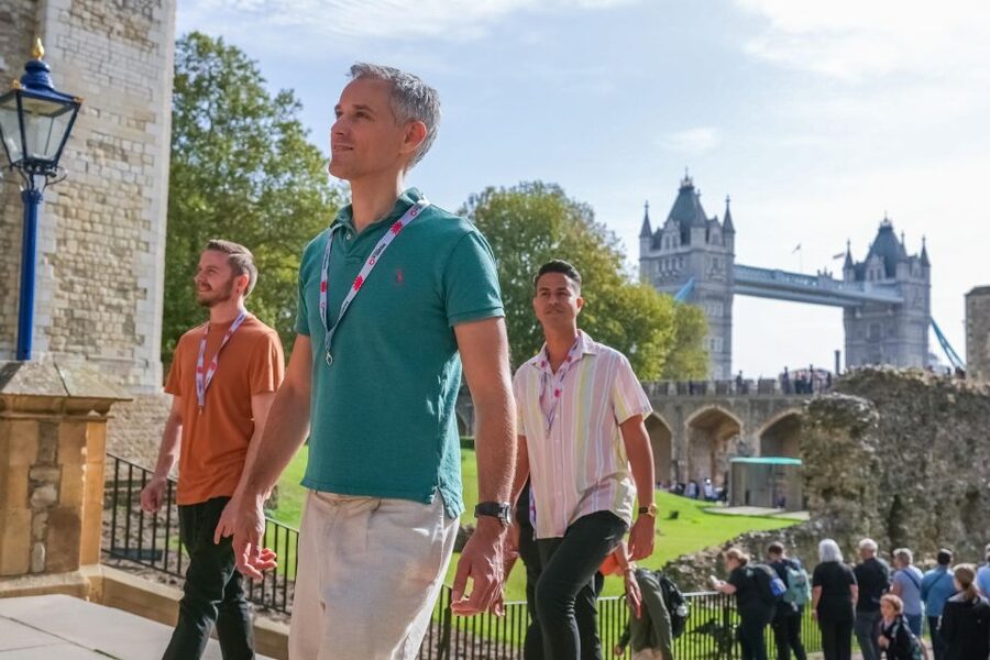 London: Westminster Abbey, Tower of London and Boat Tour - Comfort and logistics: what can trip you up