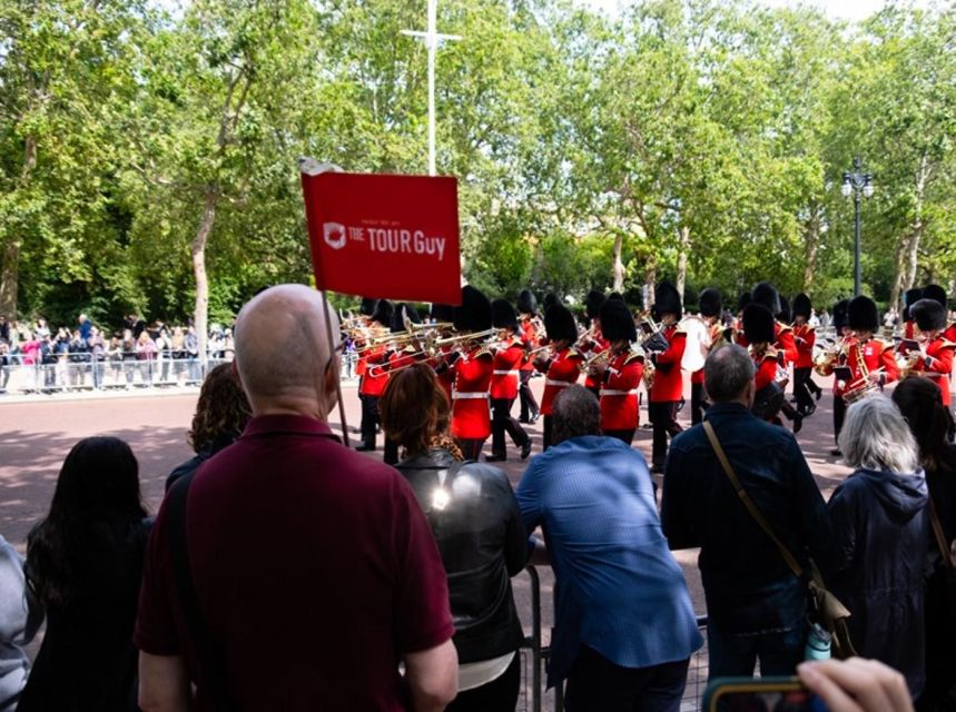 London: Westminster Abbey, Tower of London and Boat Tour - Tower of London: Crown Jewels and the White Tower in one guided hit