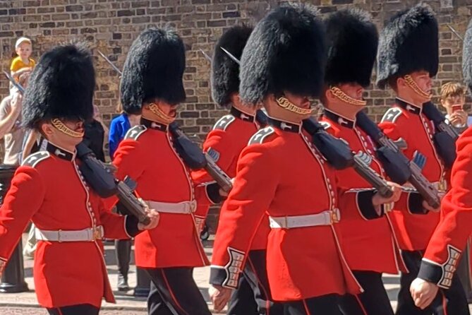 LONDON Westminster Private Walking Tour fully flexible - Private, flexible Westminster route from hotel pickup
