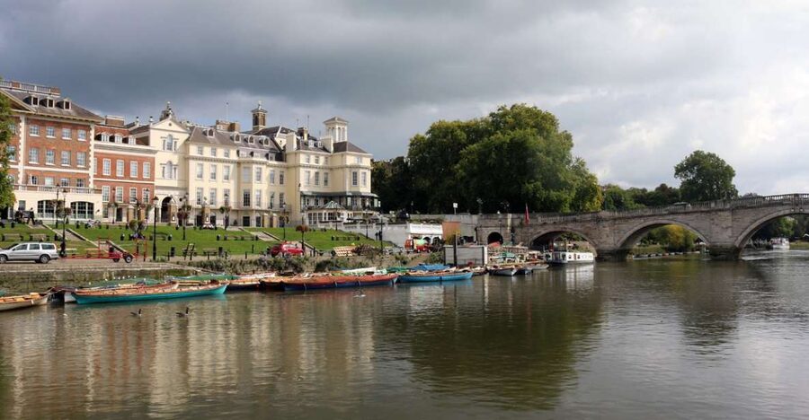 London: Westminster to Richmond River Thames Cruise - Skipper commentary and the small details that make it feel worthwhile