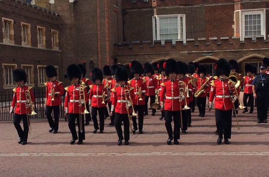 London: Westminster Tour and Churchill War Rooms Visit - Guides: The Human Ingredient You’re Paying For