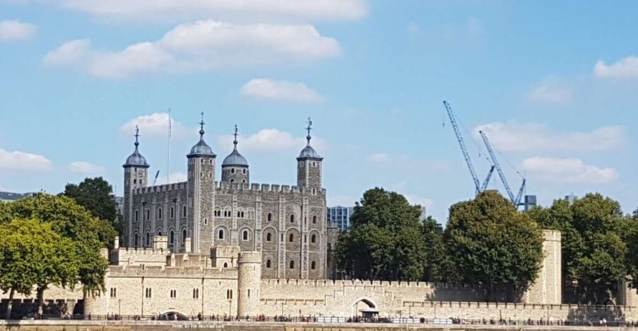 London: Westminster Tour, Tower of London & Tower Bridge - Where you start: finding the Ritz meeting point and getting oriented fast