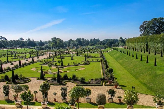 London, Windsor Castle, Hampton Court Palace with Free Snack Pack - Price and value: what $122.55 is really buying