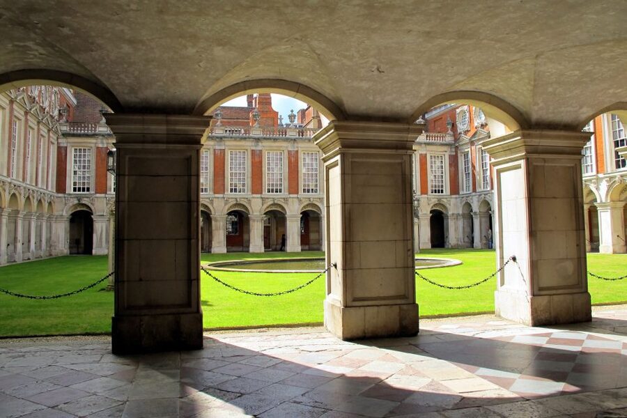 London: Windsor Castle & Henry VIII's Hampton Court Palace - Key highlights I’d plan around