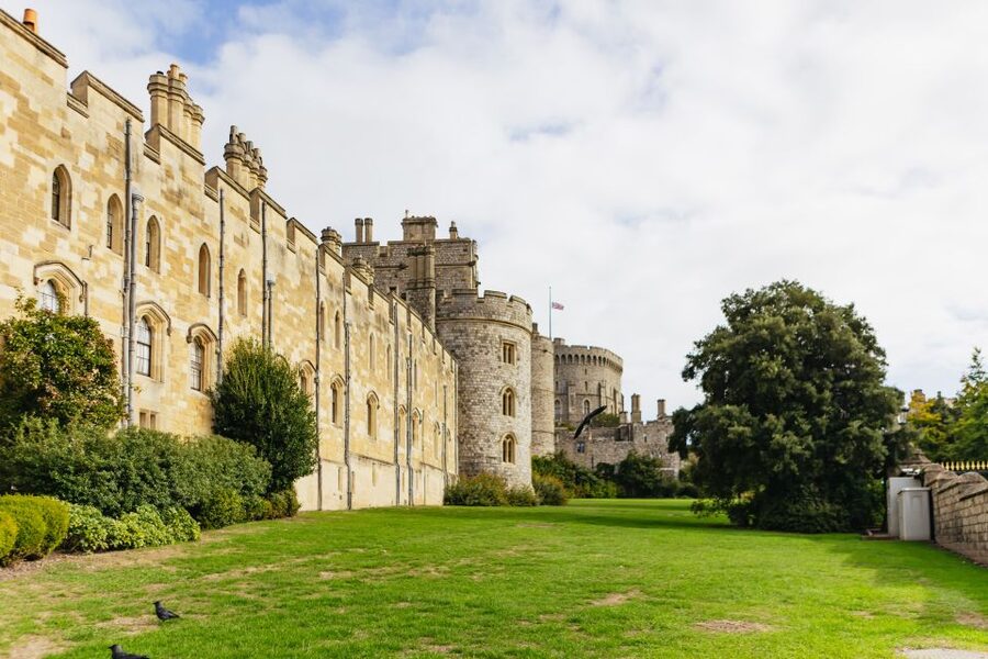 London: Windsor Castle, Stonehenge & Bath Full-Day Tour - Price and value: why $108 can work for limited time