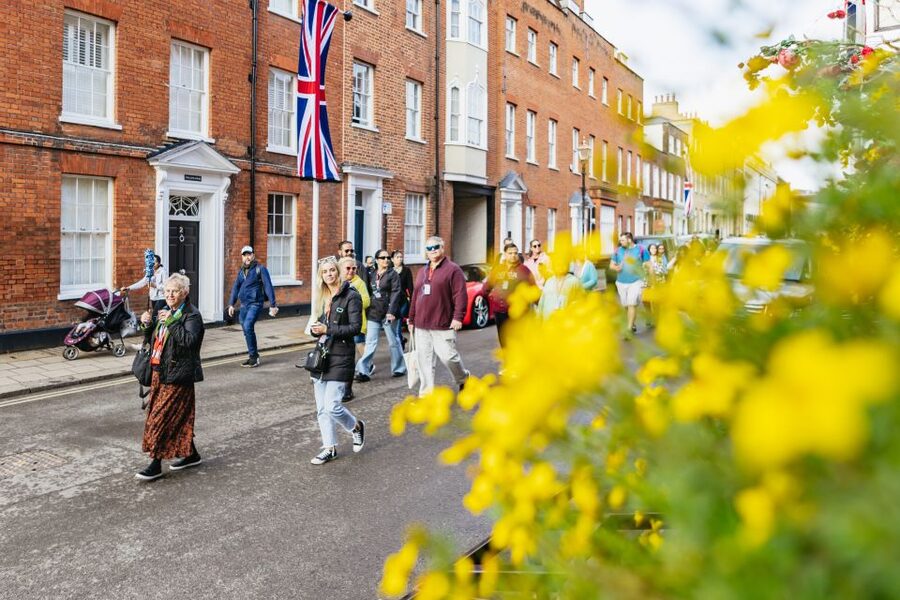London: Windsor Castle, Stonehenge & Bath Full-Day Tour - Windsor on a schedule: the free time window you actually have