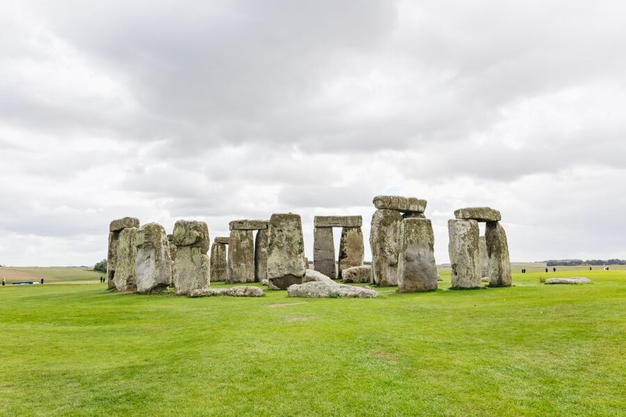 London: Windsor Castle, Stonehenge & Bath Full-Day Tour - Bath: Georgian views, coach narration, and time to wander