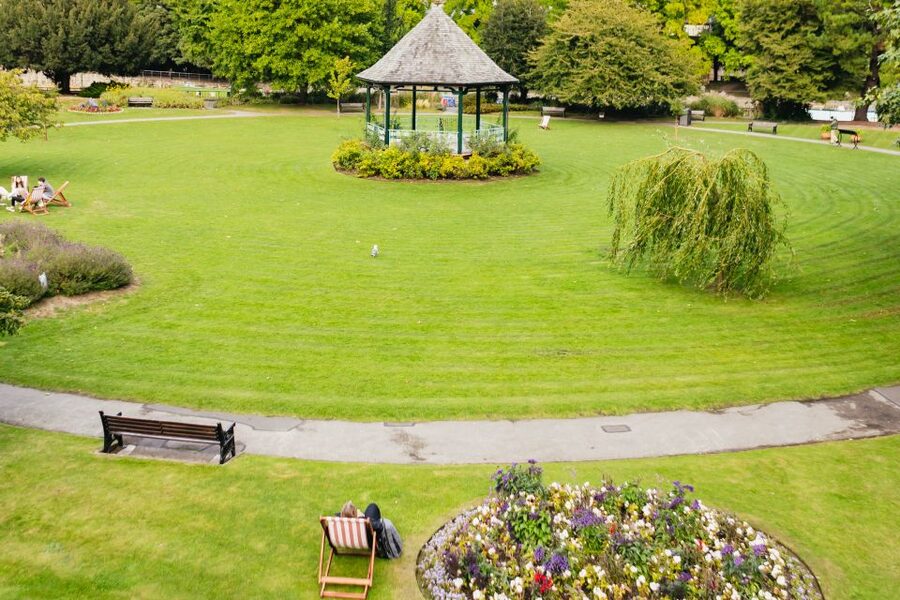 London: Windsor Castle, Stonehenge & Bath Full-Day Tour - How to handle the pace: efficient, but don’t show up unprepared