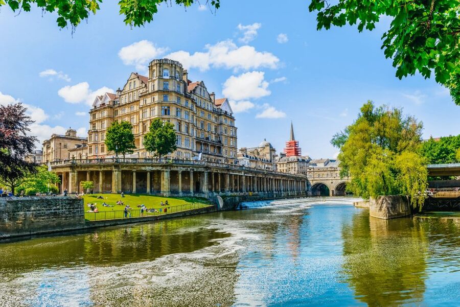 London: Windsor, Stonehenge, Bath, and Roman Baths Day Trip - Check-in at 7:30am and the central logistics that save your morning