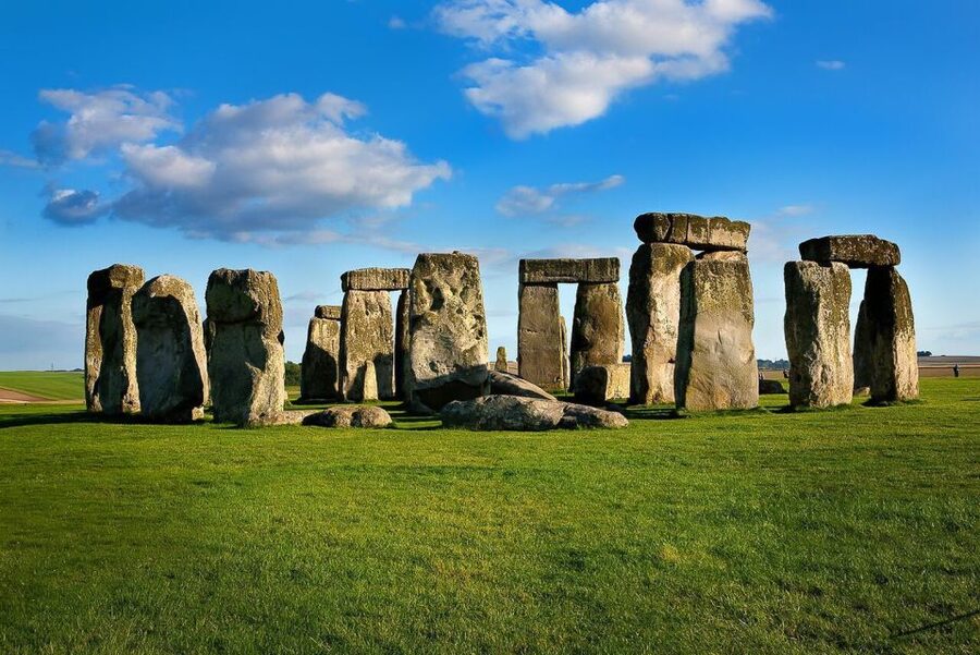 London: Windsor, Stonehenge & Bath with 14th-Century Pub - Bath in limited time: Georgian elegance, Roman echoes, and tradeoffs