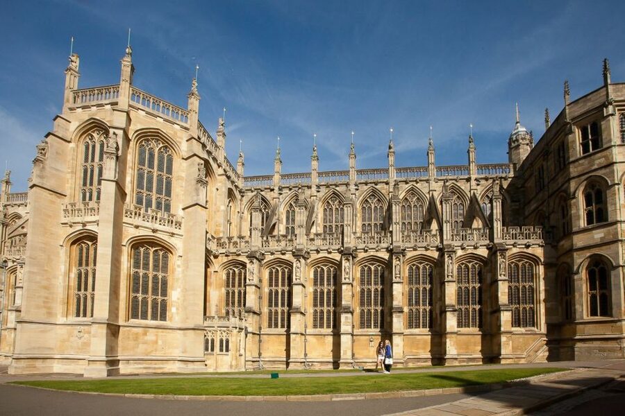 London: Windsor, Stonehenge & Bath with 14th-Century Pub - Coach comfort and pacing: why this day feels easier than it sounds