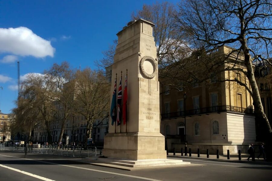 London: Winston Churchill Walking Tour with War Rooms Ticket - A cigar-stop detour: small details that make Churchill feel real