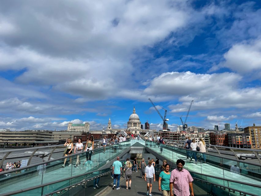London: Witches and History Bankside Walking Tour - Stop 1: Southwark Cathedral and the tone-setter for the walk