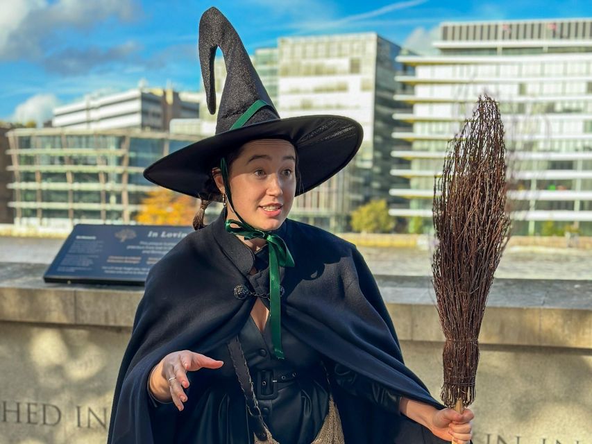 London: Witches and History Bankside Walking Tour - The Golden Hinde: Tudor-era ship history you can see and point at