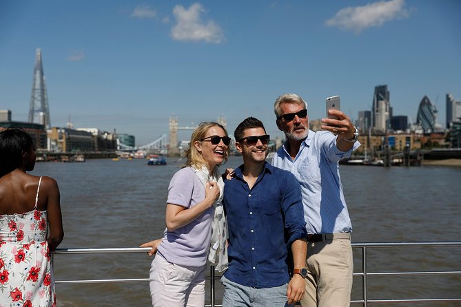 Lunch River Cruise on the Thames with 2-Course Meal - Route Moments: Canary Wharf, Greenwich, Tower Bridge, and the Naval Museum