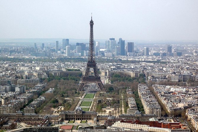 Luxury Paris Day Trip from London with Seine River Lunch Cruise - Eiffel Tower time: photos, decisions, and how to use only 45 minutes