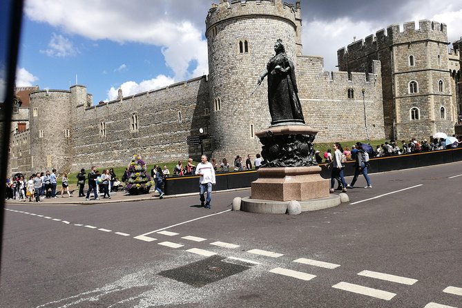Luxury Private Day Hire London-London Stopover at Windsor & Hampton Court Palace - Windsor Castle: timing, self-guided exploring, and the must-see moments