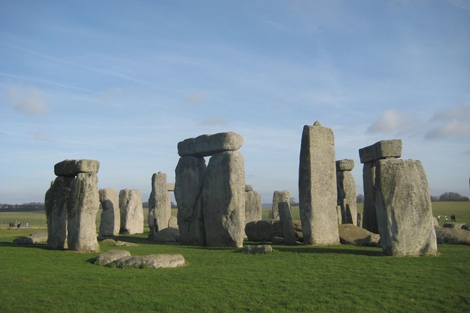 Luxury Private Vehicle Day Hire from & to London via Stonehenge & Windsor Castle - The luxury Mercedes van: comfort, Wi-Fi, and small touches that matter