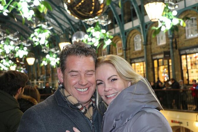 Magical Christmas Lights in London: Private Black Cab Tour - Pickup in central London, plus a practical meeting point