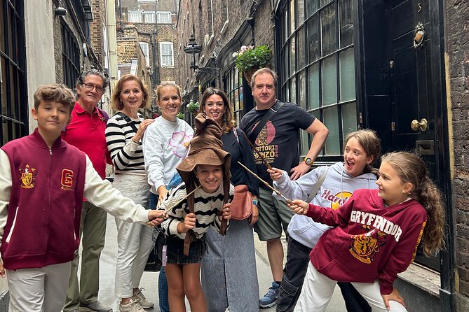 Magical Harry Potter tour in Spanish, ! You choose the option! - Mobile ticket and where the tour starts and ends