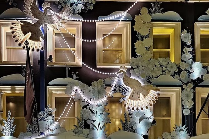Magical London Christmas Lights Walking Tour with a Londoner - Getting in the Christmas mood, one street at a time