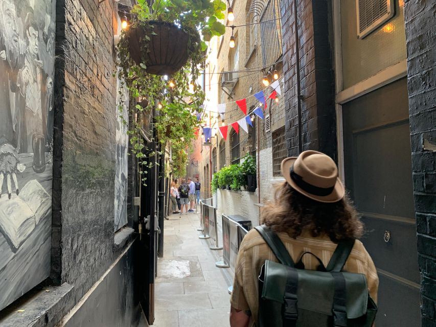 Magical Movies: London Harry Potter Tour - Millennium Bridge and Shakespeare’s Globe: the big-screen walk with real views