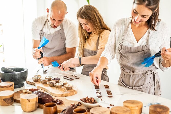 Make Your own Amazing Chocolate in Notting Hill - Tasting chocolate from different regions and percentages
