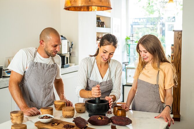 Make Your own Amazing Chocolate in Notting Hill - The bean-to-bar lesson that actually helps you eat better chocolate