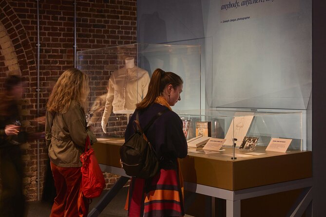 Marilyn: The Exhibition - Staff, guides, and the VIP white glove option
