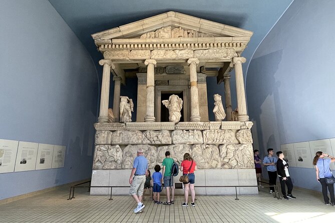Marvels at the British Museum: Rosetta Stone, Parthenon, Mummies - Logistics that affect your comfort: where to meet and what to expect
