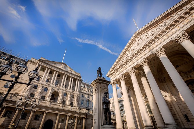 Mary Poppins Small Group Walking Tour of London - Stop 3: St Paul’s Cathedral rooftop terrace for real skyline views