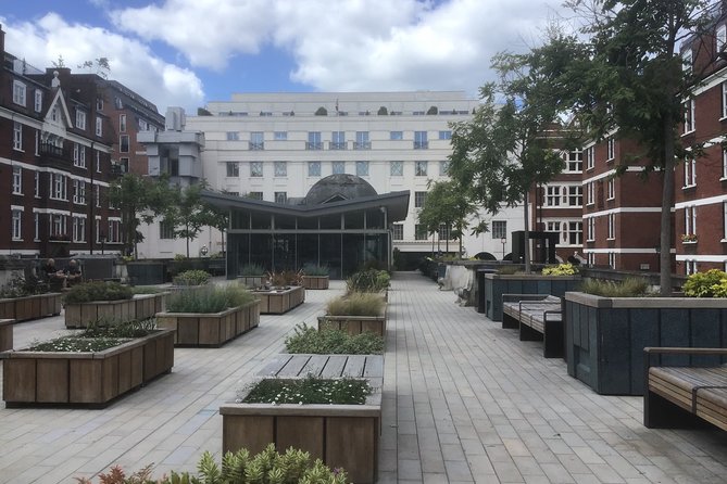 Mayfair and Belgravia Private Walking Tour - Farm Street’s Immaculate Conception Church: a classic Mayfair surprise