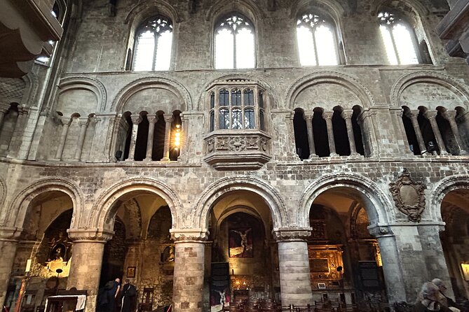 Medieval London Walking Tour Oxford PhD Historian Guide - Newgate Street and the medieval entry point turned courtroom-and-prison story