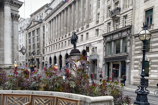 Money and Power in the City Sightseeing Tour - Stop One: Roman and Medieval Beginnings of the Financial District