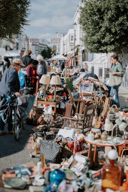 Notting Hill Experience - Shop, snack, and people-watch: independent culture is the point