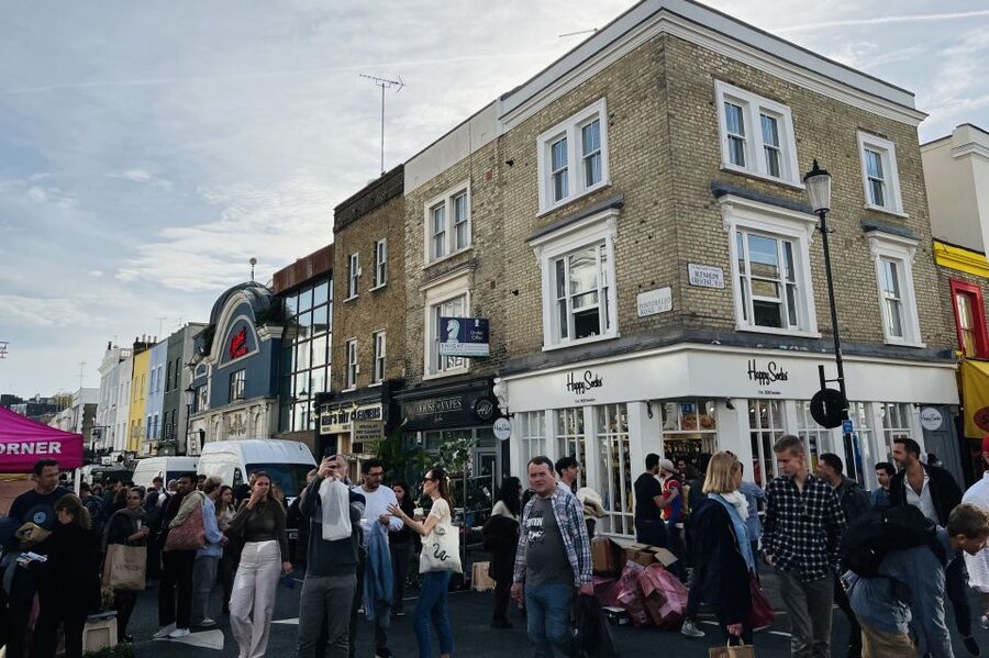 Notting Hill Walk Celebrities and Film Locations- London - Portobello Road lanes: Victorian color, market energy, and Banksy sightings