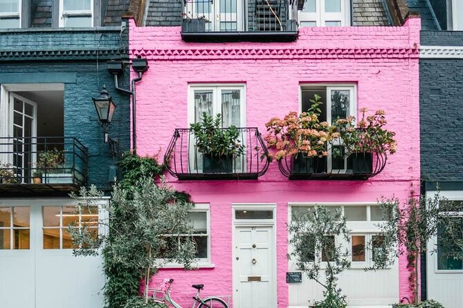 Notting Hill Walking Private Tour - Wesley’s guide style: stories that connect the dots