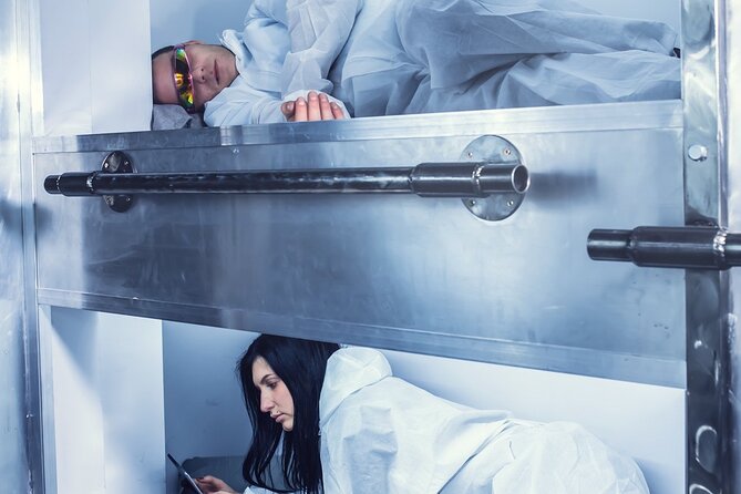 One-hour Private Star Struck Escape Room Gaming in London - The 1-Hour Private Flow: Briefing, Puzzles, Hints, Exit