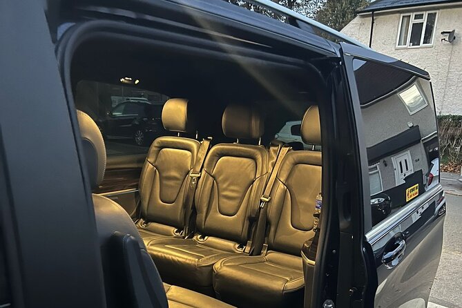 One Way Taxi Transfer from Heathrow Airport to City Airport - Price and value: $169.85 per group can be smart for small crews
