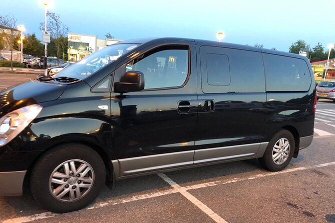 One Way Taxi Transfer from Heathrow Airport to City Airport - Comfort and included extras: bottled water and A/C are not throwaway details