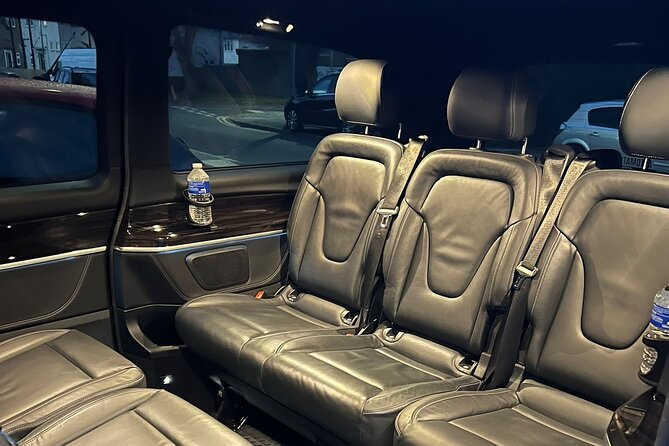 One Way Taxi Transfer from London Luton Airport to London City - Private meet-and-greet at Luton: finding your driver fast