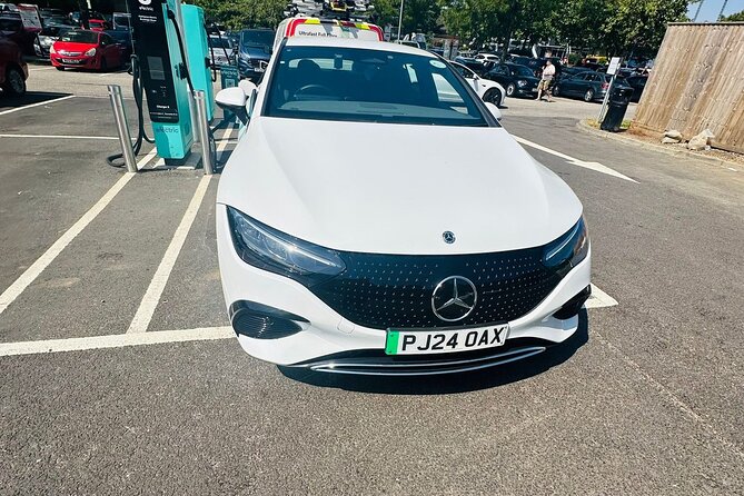 One Way Taxi Transfer from London Luton Airport to London City - Real-world service quality: punctual cars, polite drivers, and clear communication