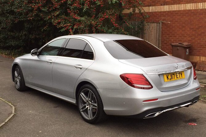 One Way Taxi Transfer from London to Heathrow Airport - Who This Transfer Fits Best