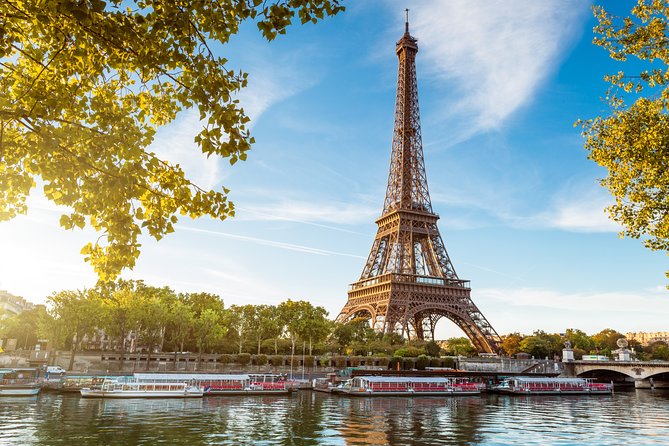 Paris Tour via Eurostar, with Seine Cruise and Travelcard - 9 hours in Paris: use the zones 1–3 metro card smart