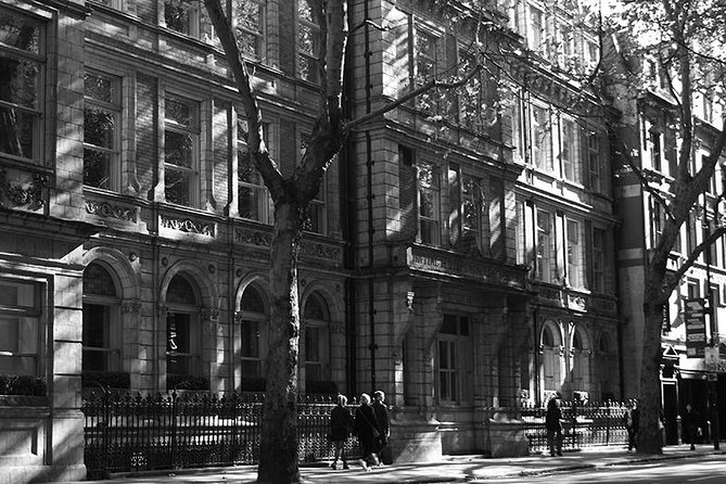 Photography Tour walking the back streets of London's West End (3 hours) - The British Museum Finish: Outside Shots First, Then Your Own Exploration
