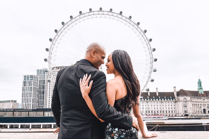 Photoshoot in London with Professional Photographer - Meeting at Tower Bridge and building a route around your priorities
