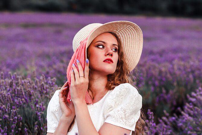 Photoshoot in London with Professional Photographer - Posing help that doesn’t feel like posing