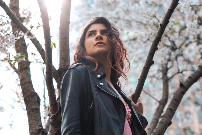 Photoshoot in London with Professional Photographer - Price and value: $178.65 per group up to 4